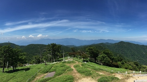 日出ヶ岳から大峰主脈を望む.jpg