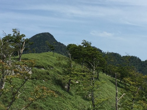 釈迦ヶ岳をめざす.jpg