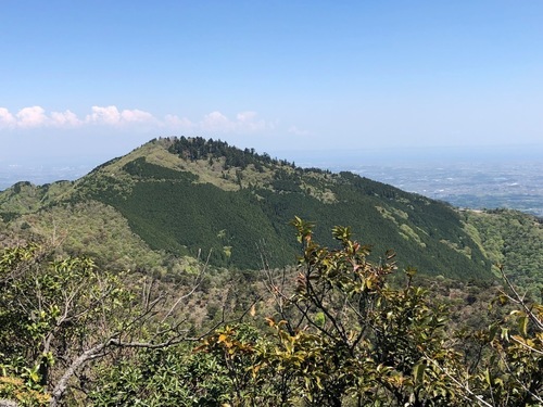 2南尾根から見る野登山.jpeg